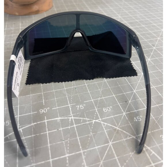 Optic Nerve Stone Cat Matte Crystal Gray Sunglasses W/Polarized Lens 22742 - Picture 7 of 7